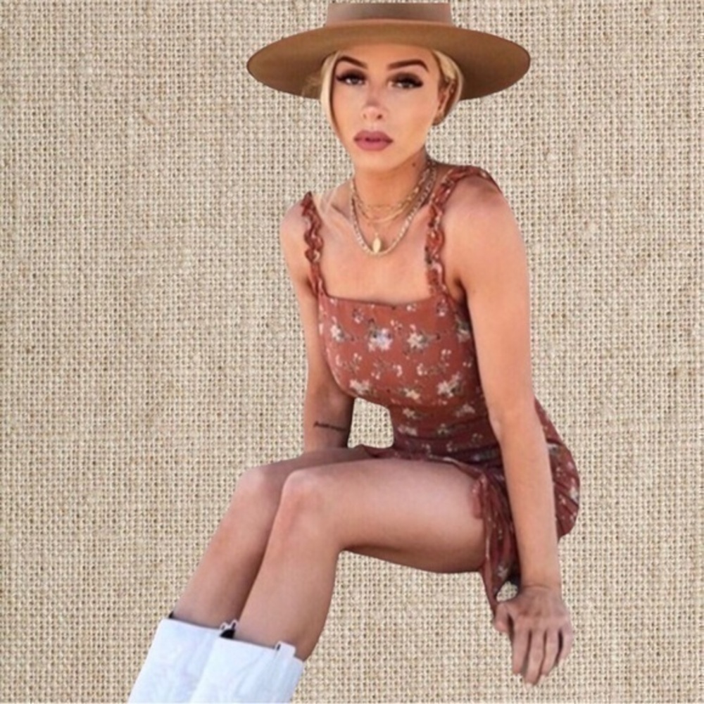 Beautiful brown floral mini dress